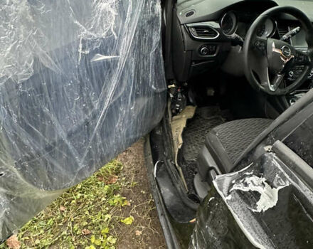 Черный Опель Астра, объемом двигателя 1.6 л и пробегом 250 тыс. км за 3200 $, фото 16 на Automoto.ua