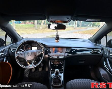 Черный Опель Астра, объемом двигателя 1.6 л и пробегом 238 тыс. км за 10900 $, фото 6 на Automoto.ua