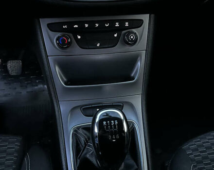 Черный Опель Астра, объемом двигателя 1.6 л и пробегом 263 тыс. км за 10999 $, фото 11 на Automoto.ua