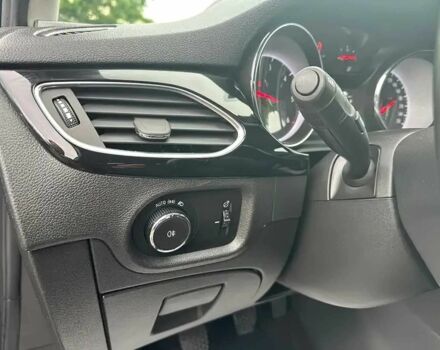 Черный Опель Астра, объемом двигателя 1.5 л и пробегом 22 тыс. км за 11000 $, фото 7 на Automoto.ua