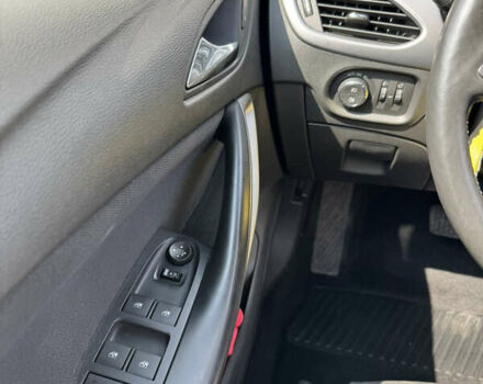 Черный Опель Астра, объемом двигателя 1.5 л и пробегом 122 тыс. км за 13950 $, фото 12 на Automoto.ua