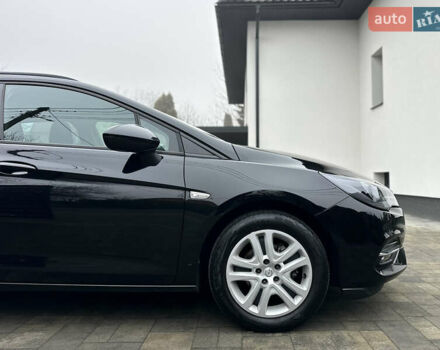 Чорний Опель Астра, об'ємом двигуна 1.5 л та пробігом 103 тис. км за 14499 $, фото 2 на Automoto.ua