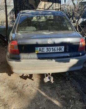 Черный Опель Астра, объемом двигателя 1.4 л и пробегом 378 тыс. км за 1500 $, фото 1 на Automoto.ua