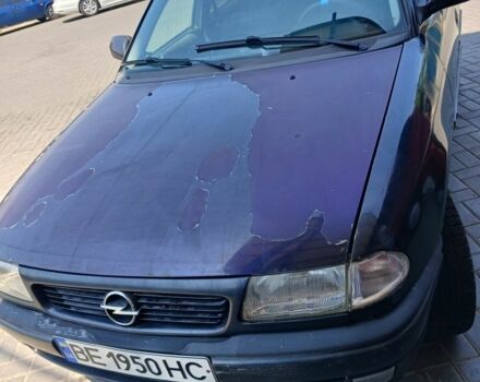 Черный Опель Астра, объемом двигателя 1.4 л и пробегом 280 тыс. км за 1100 $, фото 1 на Automoto.ua