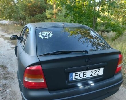 Чорний Опель Астра, об'ємом двигуна 1.8 л та пробігом 380 тис. км за 1500 $, фото 1 на Automoto.ua