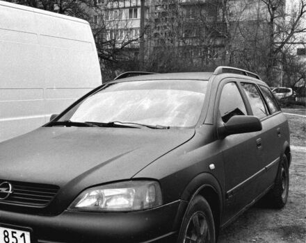 Черный Опель Астра, объемом двигателя 2 л и пробегом 233 тыс. км за 700 $, фото 1 на Automoto.ua