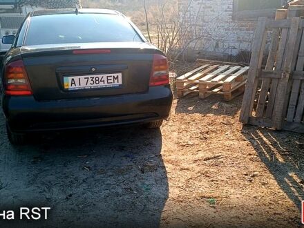 Опель Астра 2000 у Переяславе-Хмельницком на Automoto.ua Чорний Опель Астра, об'ємом двигуна 18 л та пробігом 300 тис. км за 1300 $, фото 1 на Automoto.ua