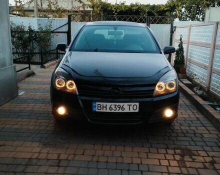 Черный Опель Астра, объемом двигателя 1.6 л и пробегом 300 тыс. км за 3200 $, фото 1 на Automoto.ua