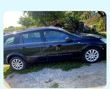 Черный Опель Астра, объемом двигателя 1.6 л и пробегом 250 тыс. км за 3300 $, фото 1 на Automoto.ua