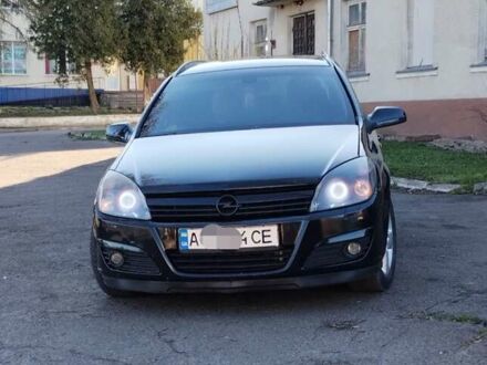 Черный Опель Астра, объемом двигателя 1.9 л и пробегом 320 тыс. км за 4999 $, фото 1 на Automoto.ua