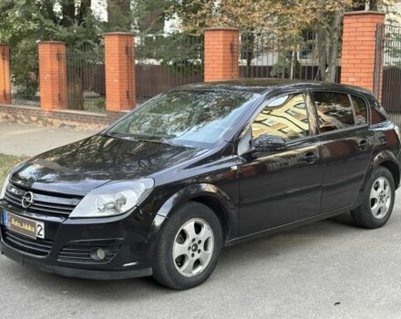 Черный Опель Астра, объемом двигателя 1.7 л и пробегом 260 тыс. км за 1950 $, фото 1 на Automoto.ua