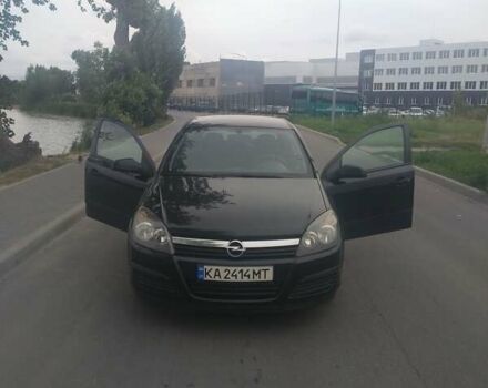 Черный Опель Астра, объемом двигателя 1.4 л и пробегом 238 тыс. км за 5000 $, фото 1 на Automoto.ua
