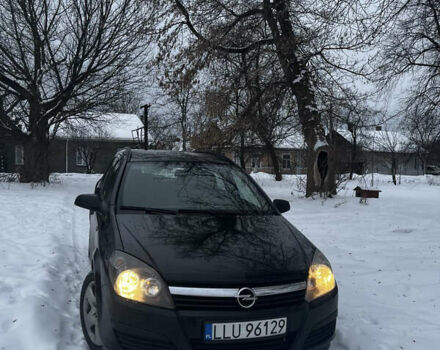 Черный Опель Астра, объемом двигателя 1.9 л и пробегом 286 тыс. км за 2400 $, фото 1 на Automoto.ua