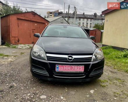 Черный Опель Астра, объемом двигателя 1.6 л и пробегом 211 тыс. км за 4700 $, фото 1 на Automoto.ua