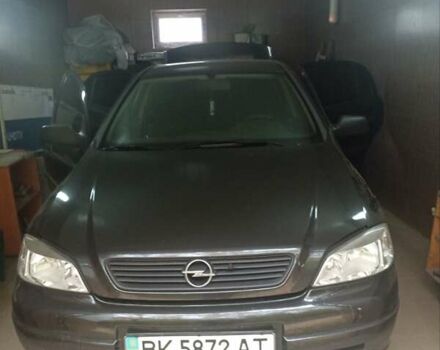 Черный Опель Астра, объемом двигателя 1.39 л и пробегом 220 тыс. км за 3300 $, фото 1 на Automoto.ua