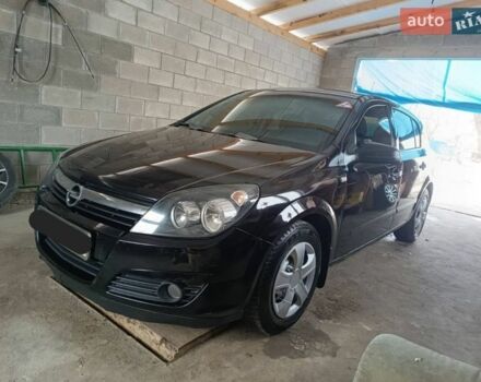 Черный Опель Астра, объемом двигателя 1.6 л и пробегом 240 тыс. км за 4300 $, фото 1 на Automoto.ua
