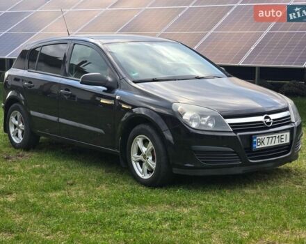 Черный Опель Астра, объемом двигателя 1.4 л и пробегом 210 тыс. км за 5200 $, фото 1 на Automoto.ua