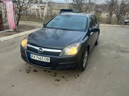 Черный Опель Астра, объемом двигателя 1.2 л и пробегом 300 тыс. км за 3400 $, фото 1 на Automoto.ua