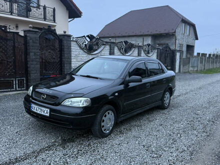 Черный Опель Астра, объемом двигателя 1.36 л и пробегом 260 тыс. км за 2900 $, фото 1 на Automoto.ua