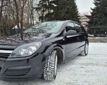 Черный Опель Астра, объемом двигателя 1.6 л и пробегом 240 тыс. км за 5150 $, фото 1 на Automoto.ua