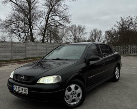 Чорний Опель Астра, об'ємом двигуна 2 л та пробігом 300 тис. км за 3800 $, фото 1 на Automoto.ua