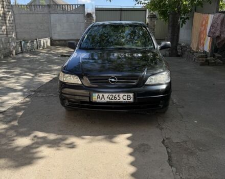 Черный Опель Астра, объемом двигателя 1.4 л и пробегом 199 тыс. км за 3750 $, фото 1 на Automoto.ua