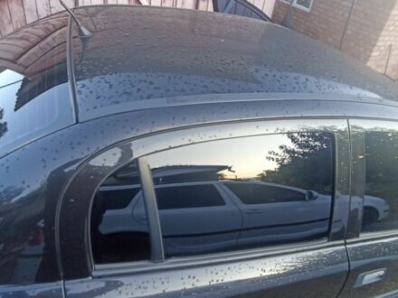 Чорний Опель Астра, об'ємом двигуна 1.4 л та пробігом 129 тис. км за 3700 $, фото 1 на Automoto.ua