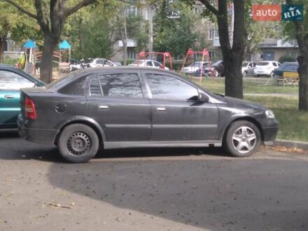 Чорний Опель Астра, об'ємом двигуна 1.6 л та пробігом 184 тис. км за 3800 $, фото 1 на Automoto.ua