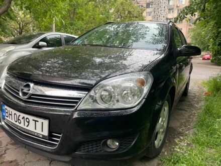 Черный Опель Астра, объемом двигателя 1.6 л и пробегом 264 тыс. км за 5000 $, фото 1 на Automoto.ua