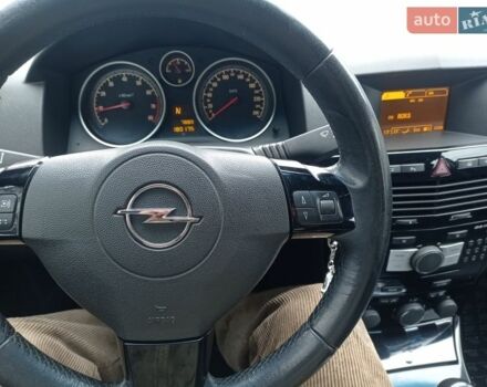 Чорний Опель Астра, об'ємом двигуна 1.6 л та пробігом 190 тис. км за 4700 $, фото 1 на Automoto.ua