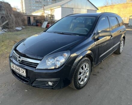 Черный Опель Астра, объемом двигателя 1.6 л и пробегом 300 тыс. км за 3400 $, фото 1 на Automoto.ua