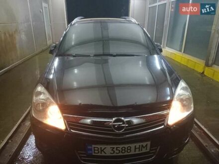 Черный Опель Астра, объемом двигателя 1.6 л и пробегом 180 тыс. км за 4999 $, фото 1 на Automoto.ua
