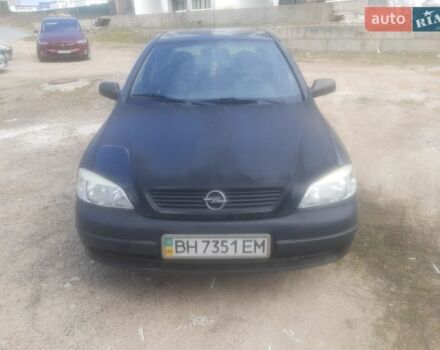 Черный Опель Астра, объемом двигателя 1.4 л и пробегом 110 тыс. км за 2200 $, фото 1 на Automoto.ua