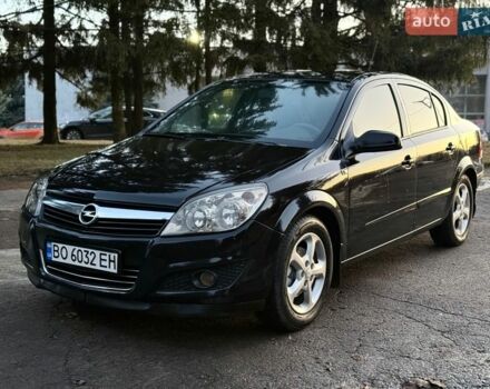 Черный Опель Астра, объемом двигателя 1.6 л и пробегом 210 тыс. км за 3950 $, фото 1 на Automoto.ua