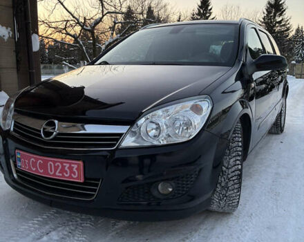 Черный Опель Астра, объемом двигателя 1.6 л и пробегом 218 тыс. км за 5500 $, фото 1 на Automoto.ua
