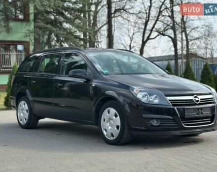 Черный Опель Астра, объемом двигателя 1.6 л и пробегом 191 тыс. км за 4600 $, фото 1 на Automoto.ua