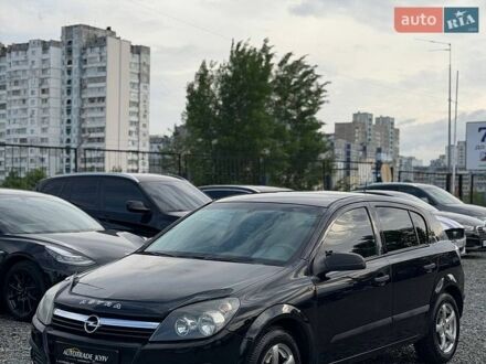 Черный Опель Астра, объемом двигателя 1.6 л и пробегом 186 тыс. км за 3500 $, фото 1 на Automoto.ua