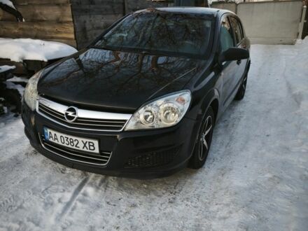 Черный Опель Астра, объемом двигателя 1.4 л и пробегом 300 тыс. км за 2600 $, фото 1 на Automoto.ua