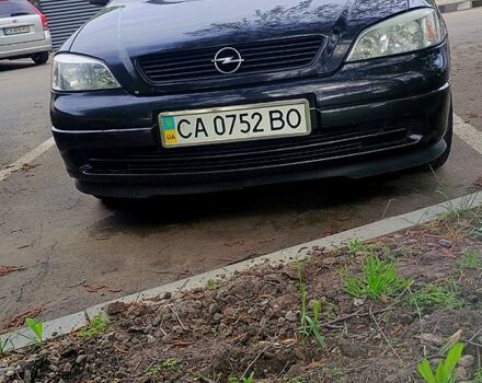 Черный Опель Астра, объемом двигателя 1.4 л и пробегом 227 тыс. км за 3200 $, фото 1 на Automoto.ua