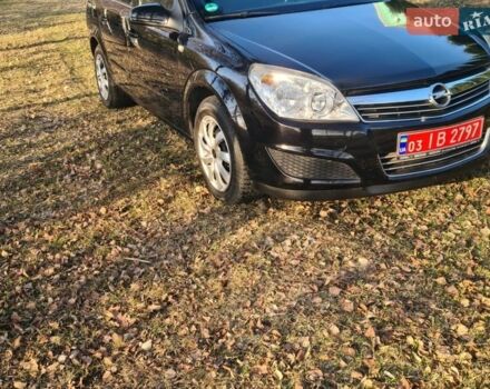 Черный Опель Астра, объемом двигателя 1.6 л и пробегом 230 тыс. км за 3999 $, фото 1 на Automoto.ua