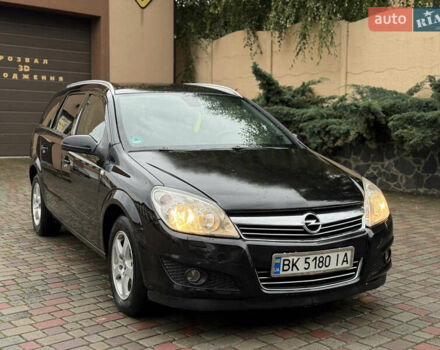 Чорний Опель Астра, об'ємом двигуна 1.69 л та пробігом 330 тис. км за 4700 $, фото 1 на Automoto.ua