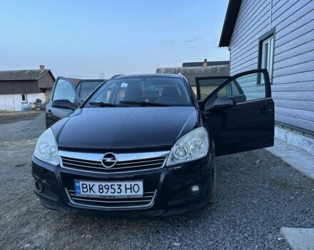 Чорний Опель Астра, об'ємом двигуна 1.7 л та пробігом 235 тис. км за 4800 $, фото 1 на Automoto.ua