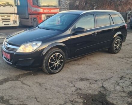 Черный Опель Астра, объемом двигателя 1.6 л и пробегом 230 тыс. км за 4350 $, фото 1 на Automoto.ua