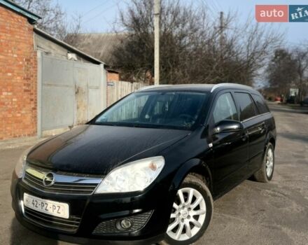 Черный Опель Астра, объемом двигателя 1.6 л и пробегом 198 тыс. км за 6200 $, фото 1 на Automoto.ua