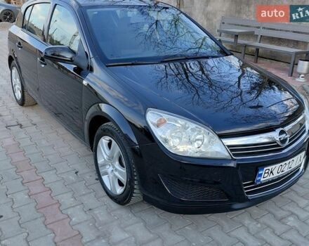 Черный Опель Астра, объемом двигателя 1.8 л и пробегом 233 тыс. км за 6500 $, фото 1 на Automoto.ua