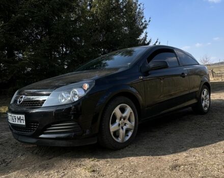Черный Опель Астра, объемом двигателя 1.7 л и пробегом 260 тыс. км за 5000 $, фото 1 на Automoto.ua