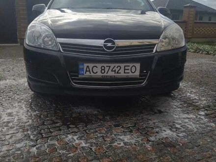 Черный Опель Астра, объемом двигателя 1.6 л и пробегом 200 тыс. км за 6000 $, фото 1 на Automoto.ua