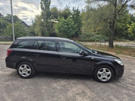 Черный Опель Астра, объемом двигателя 0 л и пробегом 225 тыс. км за 5999 $, фото 1 на Automoto.ua