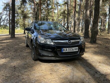 Черный Опель Астра, объемом двигателя 1.7 л и пробегом 230 тыс. км за 5300 $, фото 1 на Automoto.ua