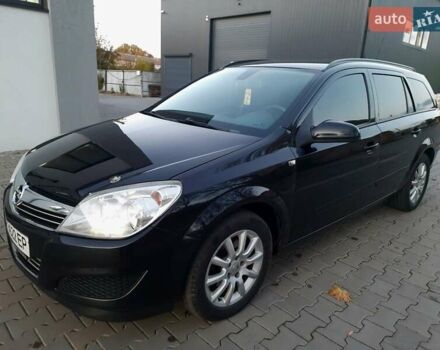 Черный Опель Астра, объемом двигателя 1.6 л и пробегом 327 тыс. км за 4550 $, фото 1 на Automoto.ua